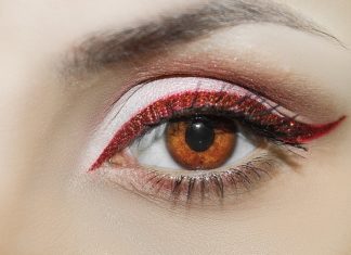 Jak zrobić kreskę na oku Jak zrobić kreskę na oku
