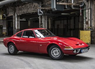 Ile pali Opel Movano?