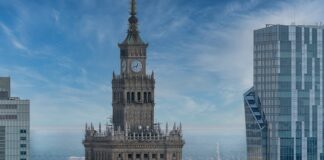 Ile koni ma Warszawa?