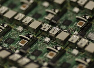 Do czego służy kondensator przeciwzakłóceniowy?