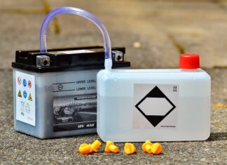 Jaki akumulator do Mitsubishi Carisma 1.6 benzyna?