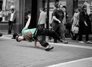 Co oznacza PB na stacji?