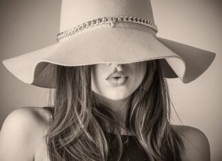 Jakie skarpetki są teraz modne? Jakie skarpetki są teraz modne?