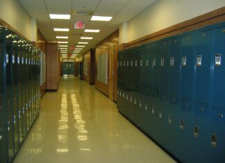 Jaka szafka na buty najlepsza? Jaka szafka na buty najlepsza?