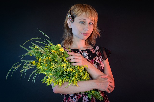 Jak pozbyć się żółtych plam na białych butach? Jak pozbyć się żółtych plam na białych butach?