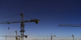 Jaką grubość rajstop do sukienki?