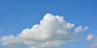 Jak powstają przypinki?